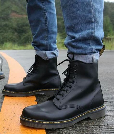 How To Style Classic Doc Martens Boots Outfit Men Dr Martens Boots