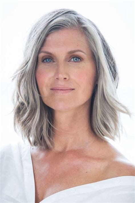 3 Secrets Of Women With Gray Hair