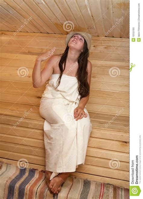 Fille Dans Le Sauna Image Stock Image Du Bathhouse Russe