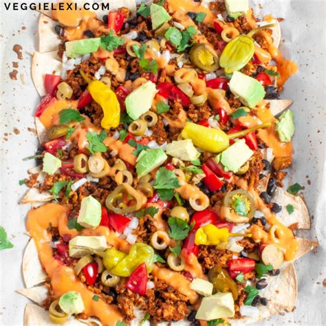Speaking of soggy… how to avoid a dry or soggy nachos recipe Healthy Loaded Nachos - Veggie Lexi