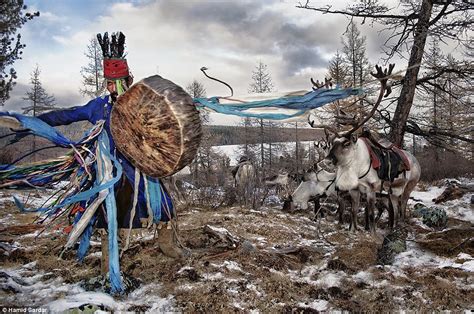 Incredible Photographs Show Nomadic People In Central Asia Daily Mail Online