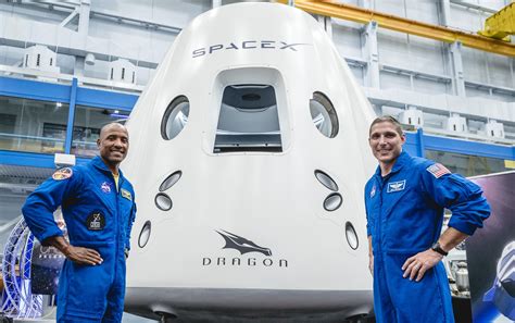 See Inside Spacexs Crew Dragon Spacecraft Wired Uk