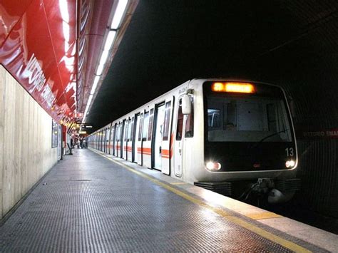 Guía Del Metro De Roma Hellotickets
