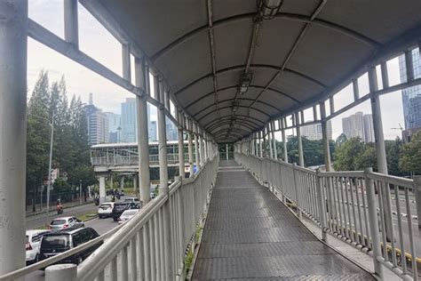 Foto Begini Rasanya Jalan Di Jembatan Transjakarta Semanggi Benhill Sepanjang 500 Meter