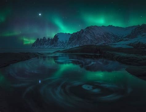 Download Reflection Light Night Mountain Nature Aurora Borealis Hd