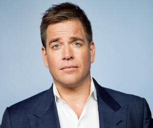 At a height of 6 feet 1.66 inches, or 187.0964cm tall, michael weatherly is taller than 78.42% and smaller than 21.57% of all males in our height database. Michael Weatherly - Bio, Facts, Family Life of Actor