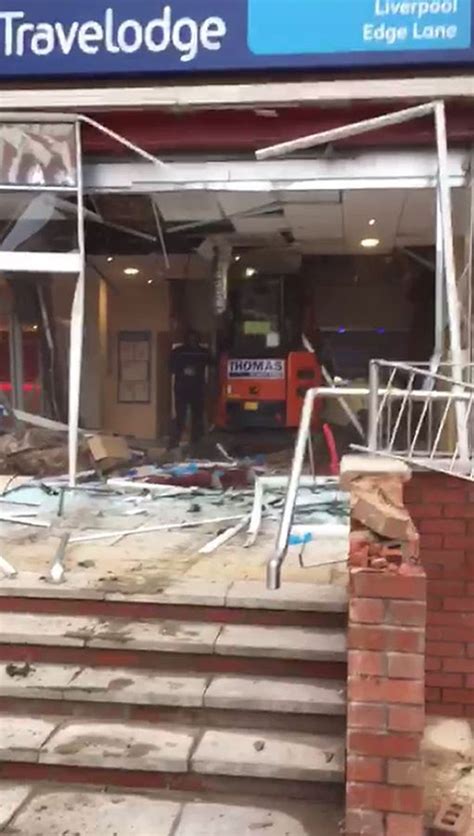 Travelodge Liverpool Digger Rampage Man 35 Arrested After Driver Smashed Into Entrance Of New