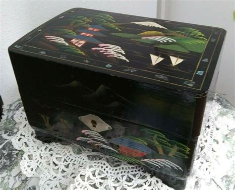 Vintage Japanese Asian Black Lacquered Hand Painted Mirrored Jewelry