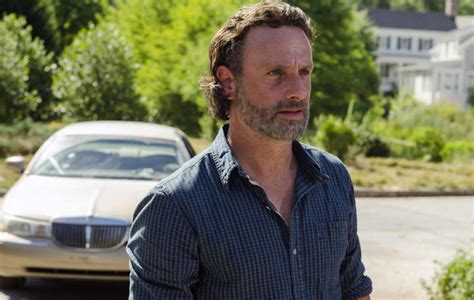 the walking dead star teases role in rick grimes solo movie
