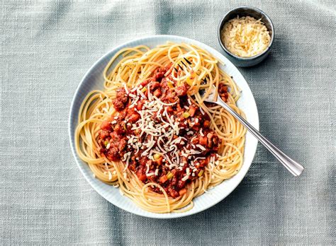 Spaghetti Bolognese Met Geraspte Kaas Recept Allerhande Albert Heijn