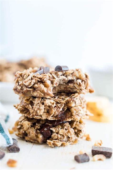 These healthy banana oatmeal breakfast cookies are made with peanut butter and no flour, but you'd never tell! 3 Ingredient Healthy Banana Oatmeal Cookies | What Molly ...
