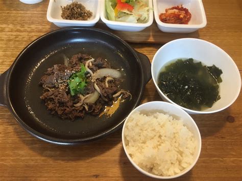 Eid restaurant restoran halal ini terletak di kawasan itaewon, seoul. 5 Restoran Halal di Korea yang Wajib Anda Coba - RedDoorz Blog