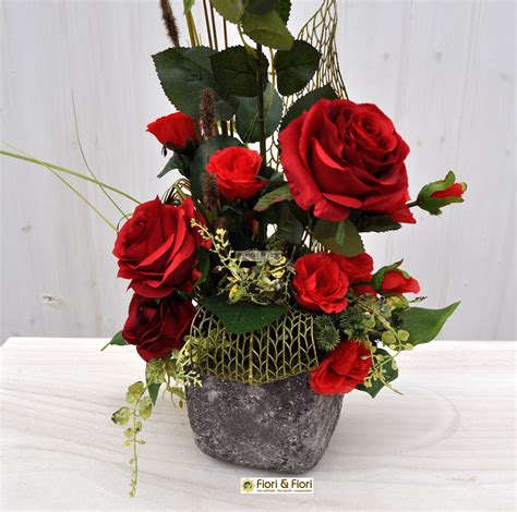 Rododendri, ciclamini, azalee, rose sono piante da vaso da. Composizione fiori artificiali Rosa Baccarà per interni