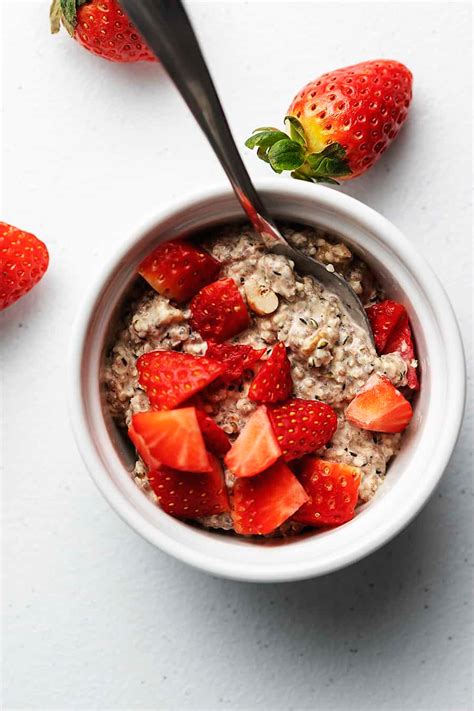 Our body needs carbohydrates in order to function—the glucose they provide is the main fuel source for the brain. keto Oatmeal - Like Overnight Oats • Low Carb with Jennifer | Keto oatmeal, Basic oatmeal recipe ...