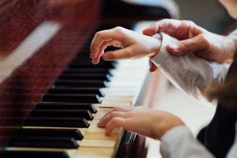 The Best Piano Lesson Age: When Can My Kids Start Playing ...