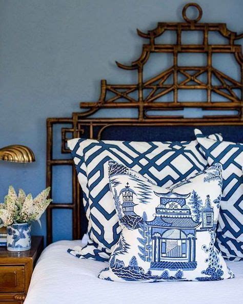 The Blue And White Bedroom Chinoiserie Chic With Images Asian