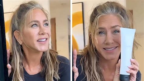 Jennifer Aniston Praised By Fans For Not Hiding Her Grey Hair In New