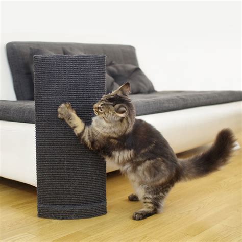 Quiero comprar barato más información. FINALLY! A Modern Sofa-Protecting Corner Cat Scratcher ...