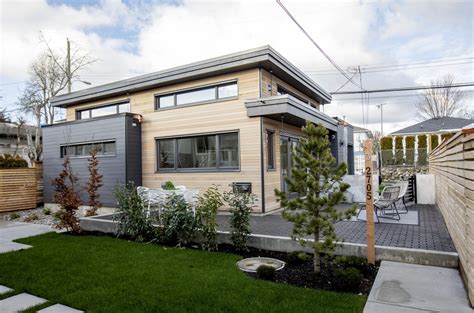 A Modern Vancouver Laneway House — Smallworks