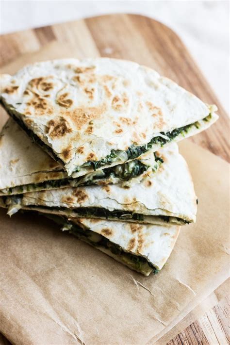 Cook until spinach starts to shrink, about 2 to 3 minutes. Spinach and Artichoke Quesadillas | Quesadilla, Food ...