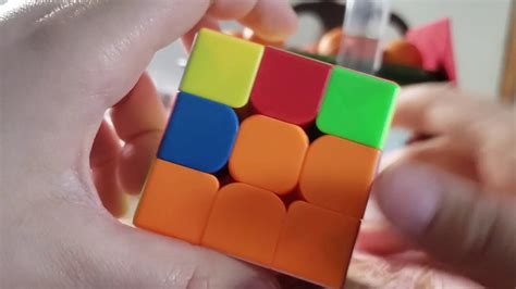 How To Solve A 3x3 Rubix Cube Beginner Method Easiest Method Youtube