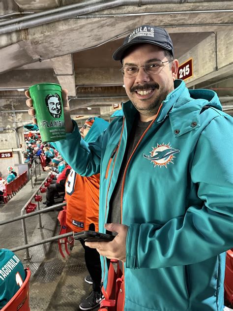 Dolphins fan emails FedEx field for religious exemption to bring green