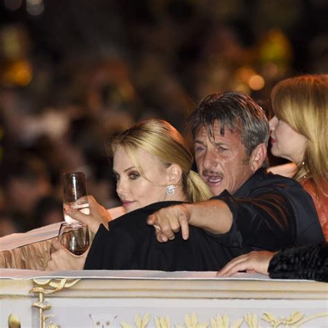 El Corto Pero Intenso Romance De Charlize Theron Y Sean Penn Galería