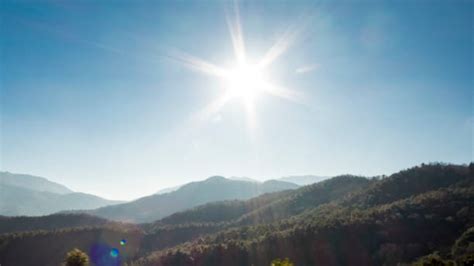 Blinding Sun Photos Stock Photos Pictures And Royalty Free Images Istock