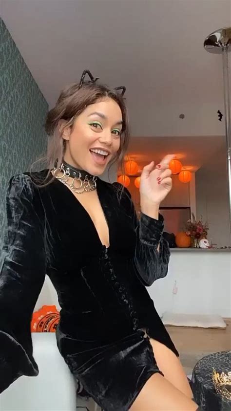 Vanessa Hudgens New Sex Look For Halloween
