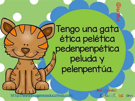 A Cartoon Cat Sitting On Top Of A Green And White Polka Dot Background With The Words Tengo Una