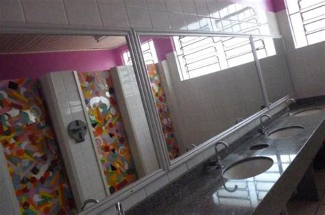 Banheiro Da Escola