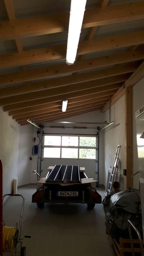 Die schalungselemente werden wie legos zusammengesteckt, mit armierungseisen gefüllt und dann von oben mit beton ausgegossen. Galerie - Anbau einer Garage/Lagerraum an das bestehende ...