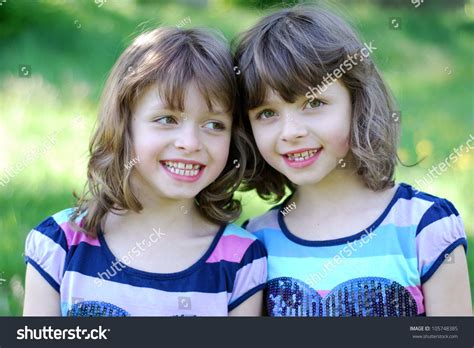 Two Happy Twin Girls Outdoors Spring Foto De Stock Editar Ahora 105748385