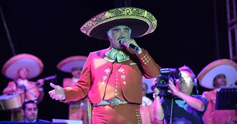 Vicente Fernández Lanza Más Romántico Que Nunca Primer Disco Tras