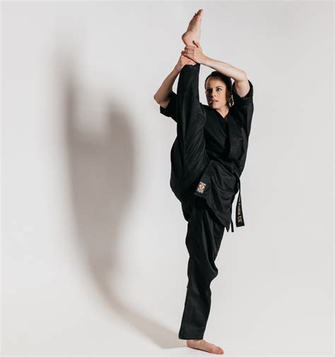 Online Martial Arts Classes Training Flexibility Coach Chloe Bruce