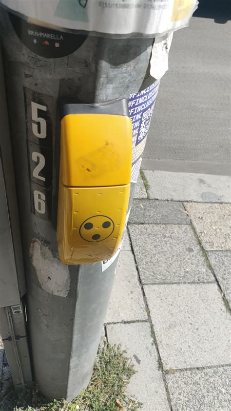 Are These Buttons For Pedestrian Crossings How Do They Work Rmunich