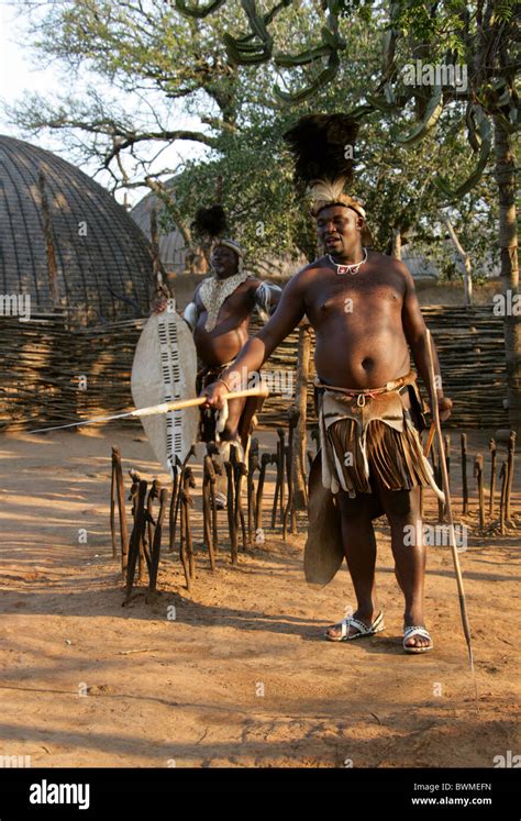 Zulu Men Shakaland Zulu Village Nkwalini Valley Kwazulu Natal South