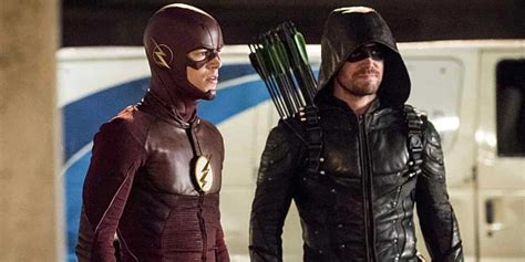 Green Arrow Revine în Arrowverse în Ultimul Sezon Din The Flash