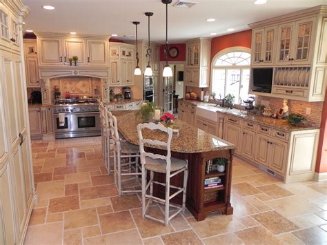 In order to have the perfect kitchen cabinets, you will have to hire the perfect kitchen cabinetmaker. Custom Cabinet Makers - Cabinets by Graber
