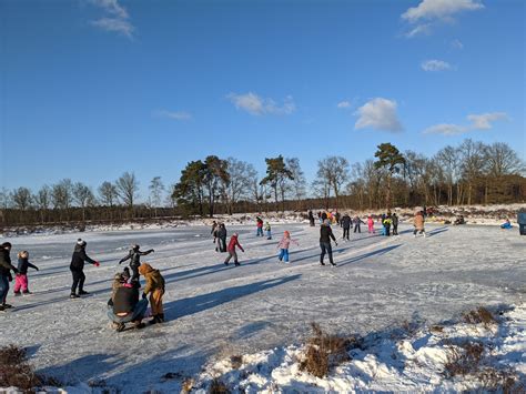 Glibberen En Glijden Op Natuurijs Ook Waar Dat Eigenlijk Niet Mag