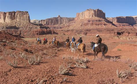 Pin By Andrea Hivert On Horseback Riding Monument Valley Horseback