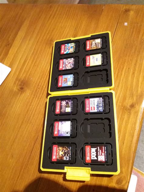 Hold the game card so that the label of the game card faces in the same direction as the nintendo switch screen. What are the best game card case? - Nintendo Switch Forum - Page 1