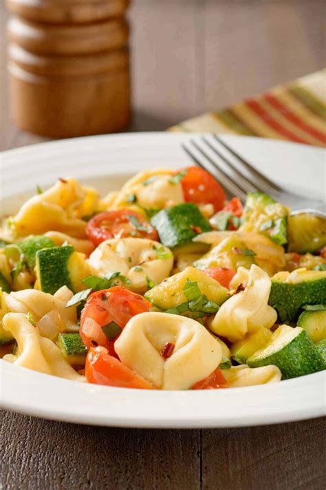 Spicy Tortellini With Zucchini And Tomatoes