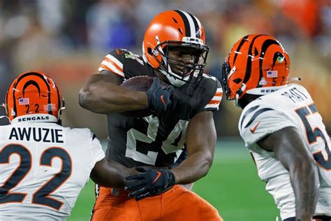 Browns Star Nick Chubb To Undergo Surgery On Season Ending Knee Injury