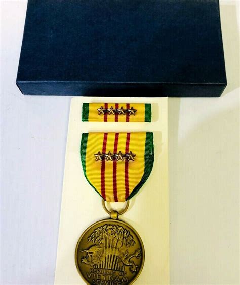 Vietnam Service Medal 4 Combat Bronze Stars 1969 Dated Box Gi Issue