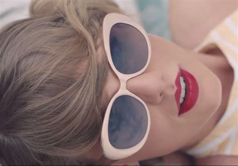 Linda Farrow 282 Taylor Swift Blank Space Sunglasses Id Celebrity Sunglasses