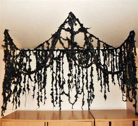 You can make from them ghosts, spiders and several other interesting decorations. Top 20 Ideas Turn Trash Bags Into Creepy Halloween ...