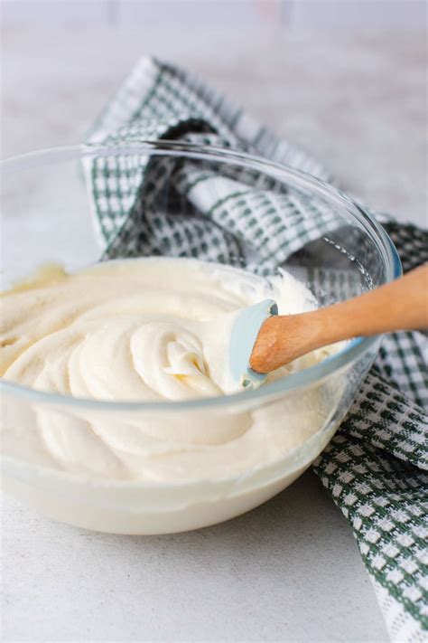 Homemade Cream Cheese Frosting Recipe