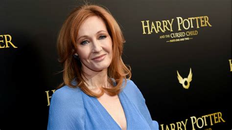 Jk Rowling Harry Potter Fansites Pen Statement Against Transphobia