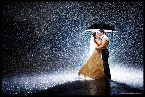 Romantic Love Couple In Rain Quoteslol